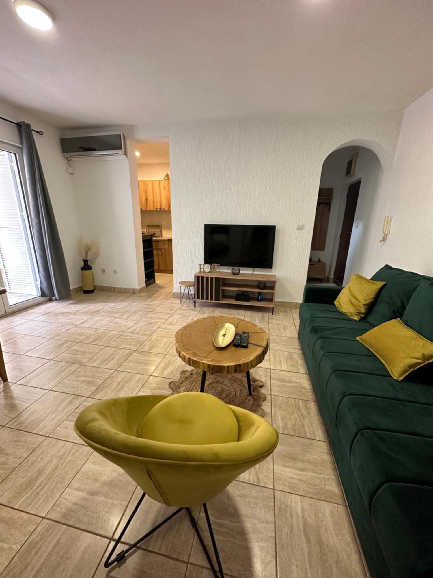 Garden Apartment